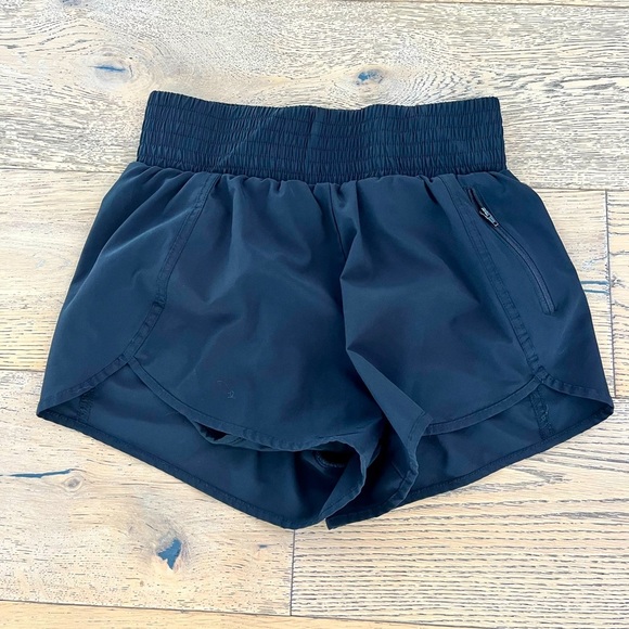 Women High Waisted Shorts Black Athletic Sports Size Medium - Picture 1 of 4
